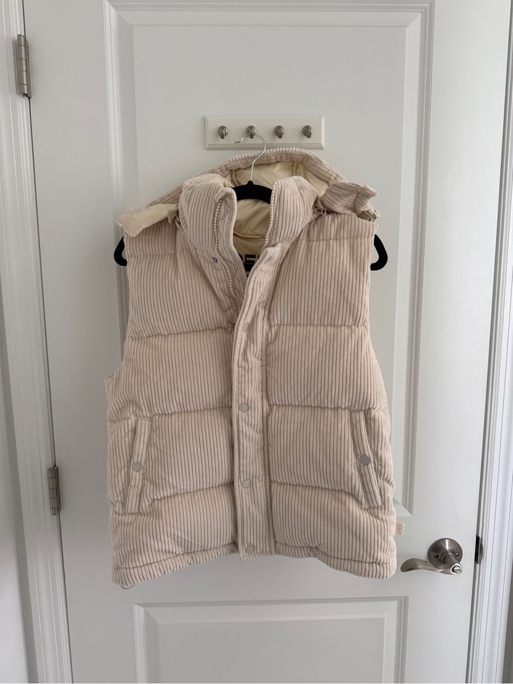 Aritzia Cream Corduroy Original The Super Puff Vest Size Small - Picture 1 of 5